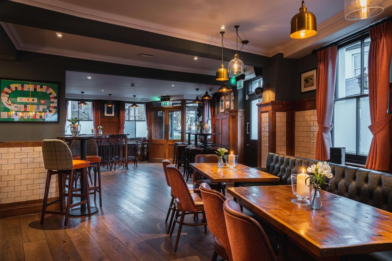 Albert Arms เอสเชอร์ ภายนอก รูปภาพ