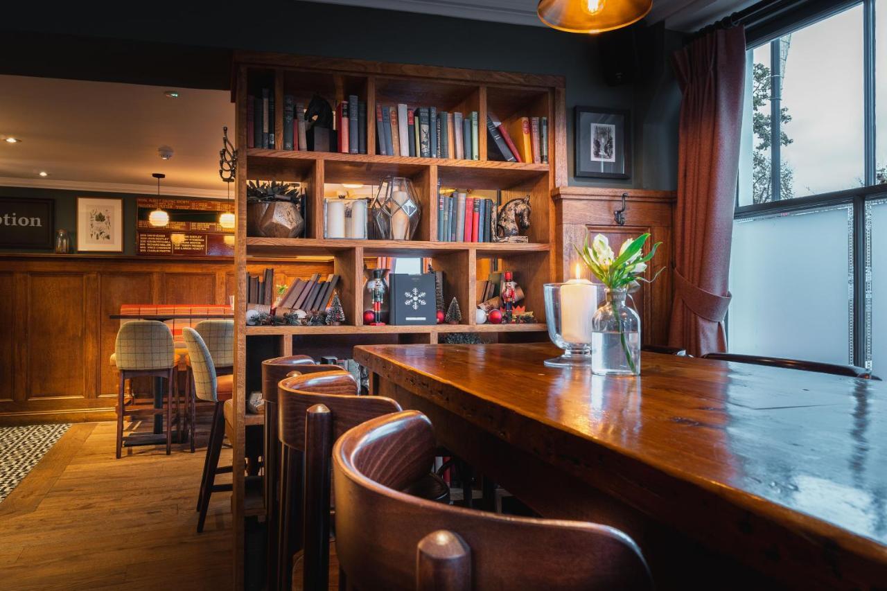 Albert Arms เอสเชอร์ ภายนอก รูปภาพ